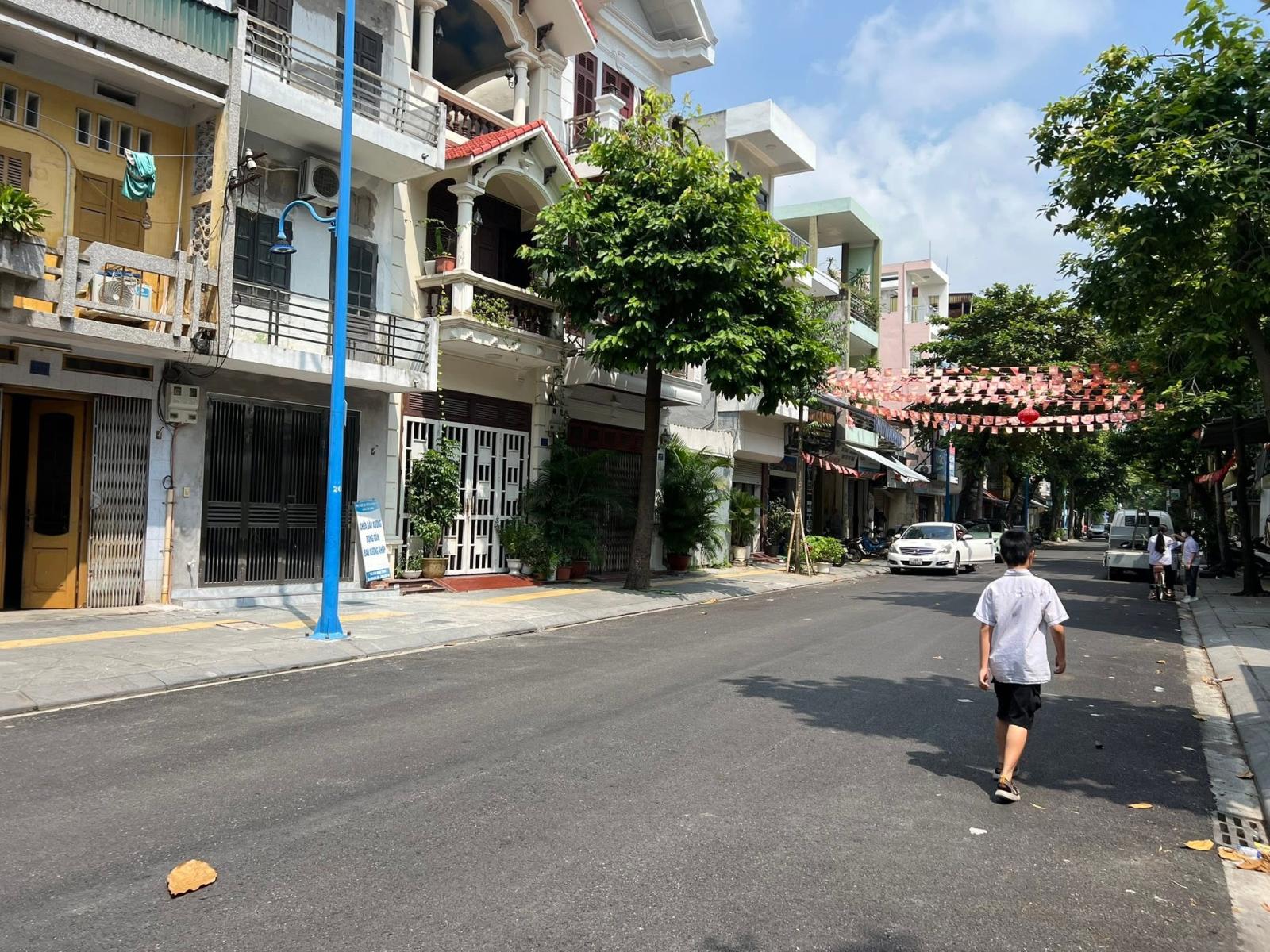 Bán 3 lô đất mặt phố Quang Trung, TP Hải Dương, 72.5m2 x 3 lô, mặt tiền 4.86m x 3 lô, giá chỉ hơn 5 tỷ 16013845