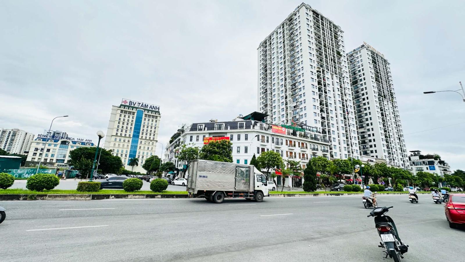 mặt phố Hồng Tiến, 7 tầng thang máy, gần bệnh viện Tâm Anh - cầu Trần Hưng Đạo 16013887