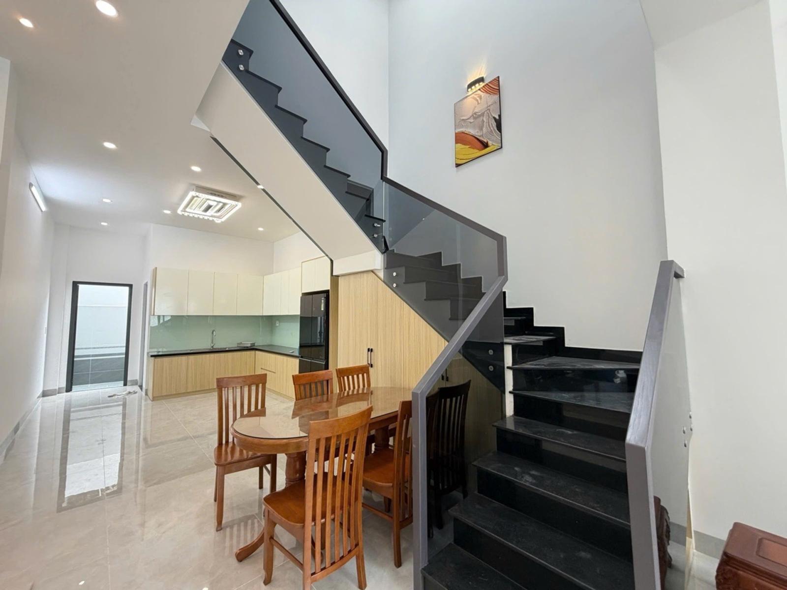 Bán nhà Hiêp Thành q12 4 x23 2 tầng mới 4,9 tỷ 16013890