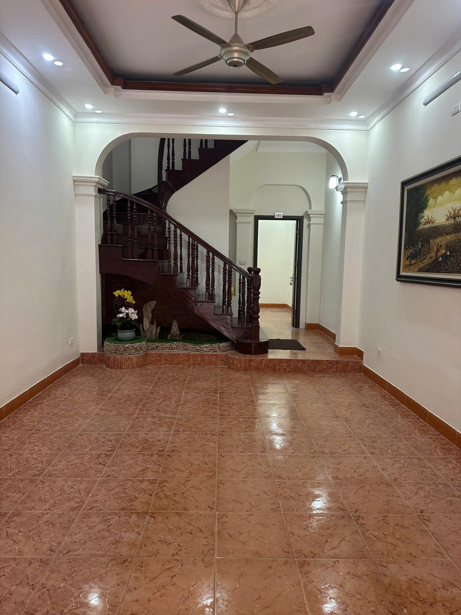CHO THUÊ NHÀ 240M² – KIM ĐỒNG, TƯƠNG MAI, HOÀNG MAI – 28 TRIỆU/THÁNG 16013903