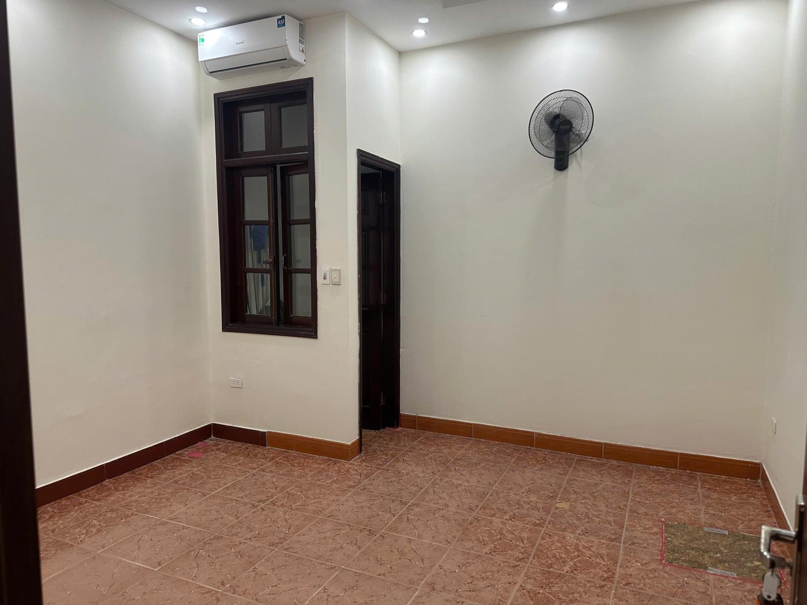 CHO THUÊ NHÀ 240M² – KIM ĐỒNG, TƯƠNG MAI, HOÀNG MAI – 28 TRIỆU/THÁNG 16013903