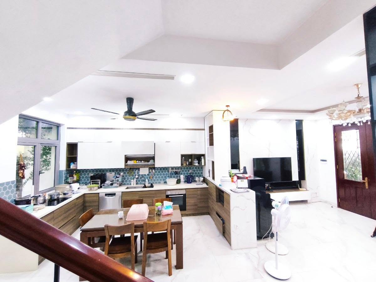 Bán nhà Đội Cấn, 80m2, 8 tầng, mặt tiền 6.6m, nhỉnh 33 tỉ, ô tô tránh, cho thuê 70tr/tháng 16013979