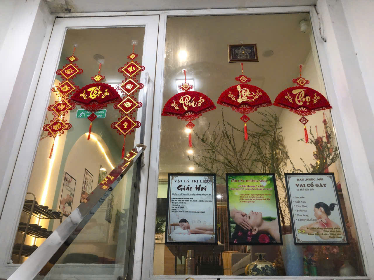 SANG NHƯỢNG GẤP SPA ĐANG HOẠT ĐỘNG –TÂY HỒ, HÀ NỘI VÀO LÀ KINH DOANH NGAY 16014058