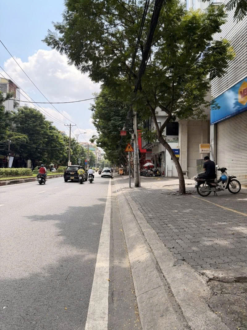 Bán nhà 2  Mặt tiền Bàu Cát ( Bàu cát đôi) - giao Đồng Đen, 14x26m, 2 tầng, 1 đời chủ, 89,9 Tỷ. 16014061