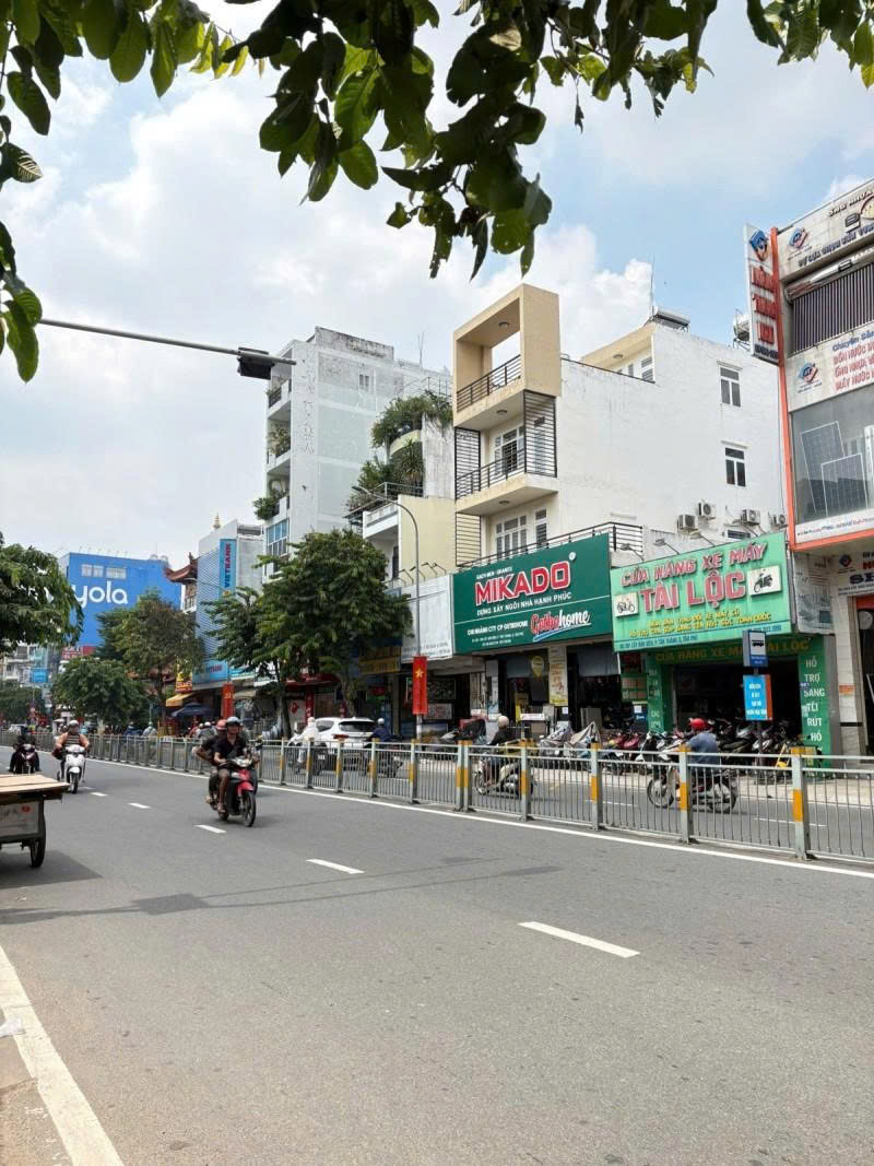 Bán nhà Mặt tiền Lũy Bán Bích - gần Vườn Lài, 4,4x24m, 6T - 6 PN, 1 Đời chủ, chỉ 19,8 tỷ. 16014064