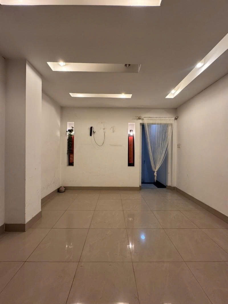 Bán nhà Mặt tiền Lũy Bán Bích - gần Vườn Lài, 4,4x24m, 6T - 6 PN, 1 Đời chủ, chỉ 19,8 tỷ. 16014064
