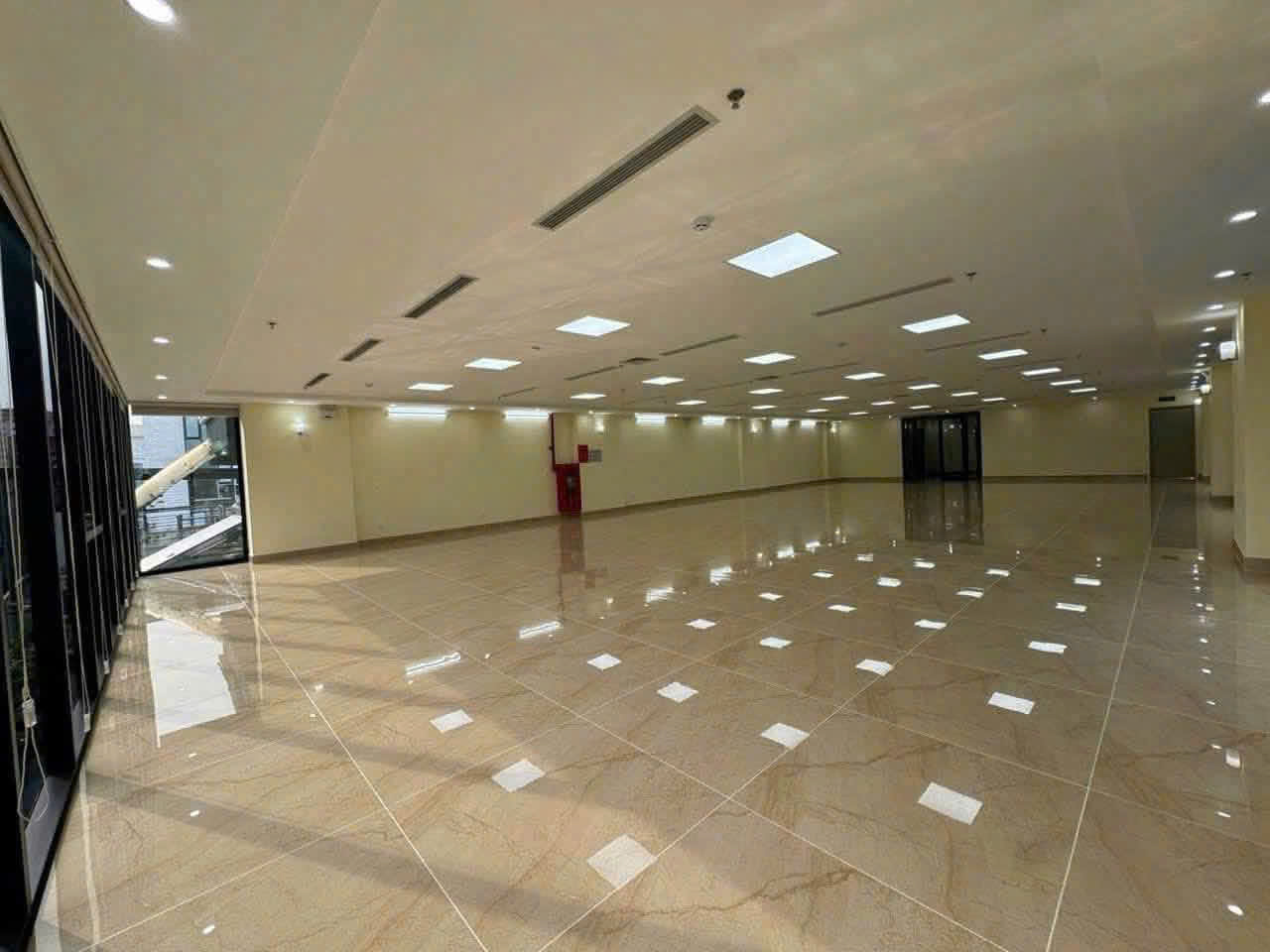 CHO THUÊ TÒA NHÀ MẶT PHỐ TRUNG PHỤNG – ĐỐNG ĐA  200M²  MT 10M  HẦM + 5 TẦNG + TUM  200 TRIỆU/THÁNG 16014149