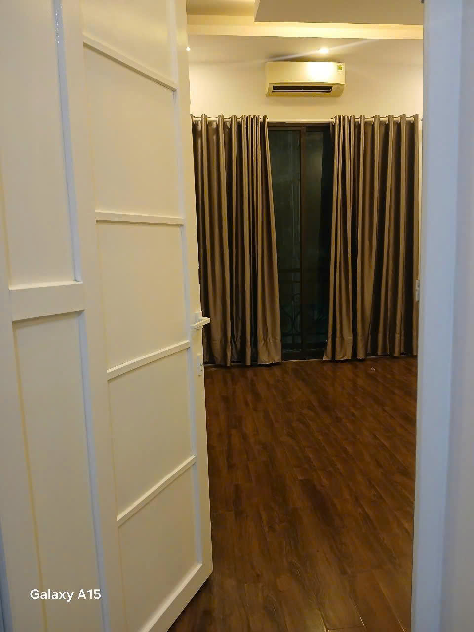 CHO THUÊ NHÀ RIÊNG LẠC LONG QUÂN – TRỊNH CÔNG SƠN, TÂY HỒ  50M² × 3 TẦNG  4PN  14,5 TRIỆU/THÁNG 16014151