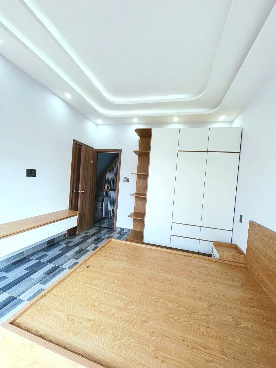 Bán nhà đường số 4, Long Bình, Q9,  Thủ Đức, TP HCM. DT 343m2, cấp 4, giá 9.58 tỷ, sổ hồng riêng. 16014220