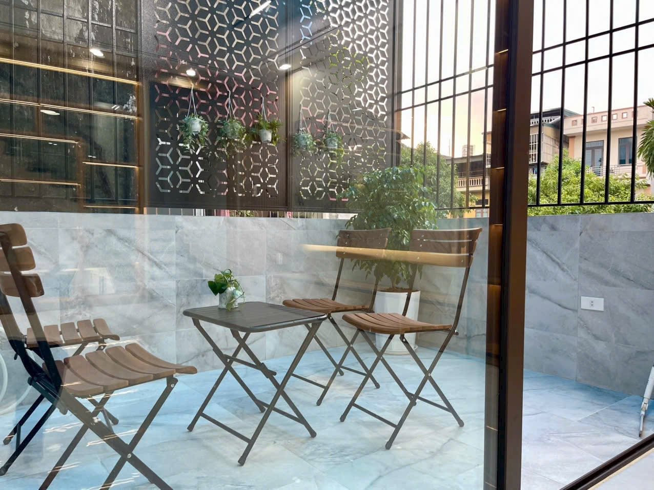Bán nhà 3 tầng 1 tum ngõ đường Điện Biên Phủ, ph Cẩm Thượng, TP HD, 67.8m2, 4 ngủ, 3 vs, gara oto 16014227