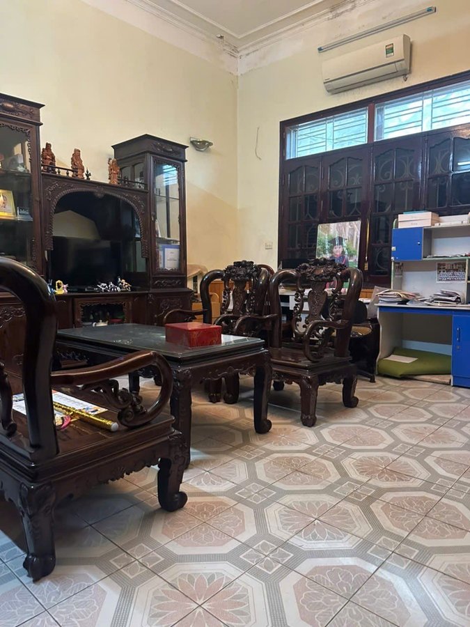 Bán Nhà Mặt Phố Lê Hồng Phong. Ô Tô. Vỉa Hè. DT 70m2. MT 5m. 5 Tầng. Giá 20.5 Tỷ. 16014312
