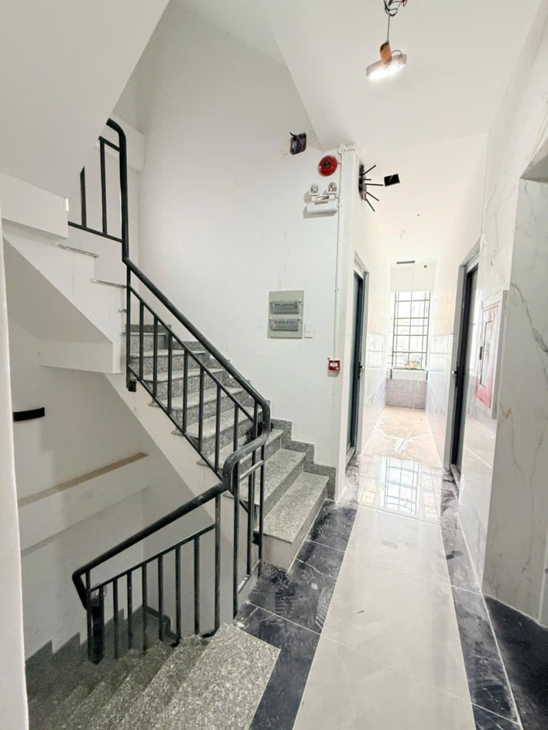 Bán nhà 120m2, 6 tầng, mặt tiền đường 475, Phước Long B, Q9, Thủ Đức, TP HCM. Giá 17.7 tỷ. 16014352