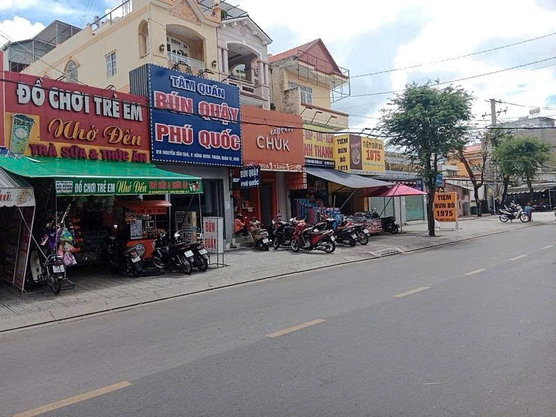 HÀNG HIẾM Q12 – BIỆT THỰ 2 MẶT TIỀN,(13.5X55.5) NGUYỄN VĂN QUÁ, Q12 16014469