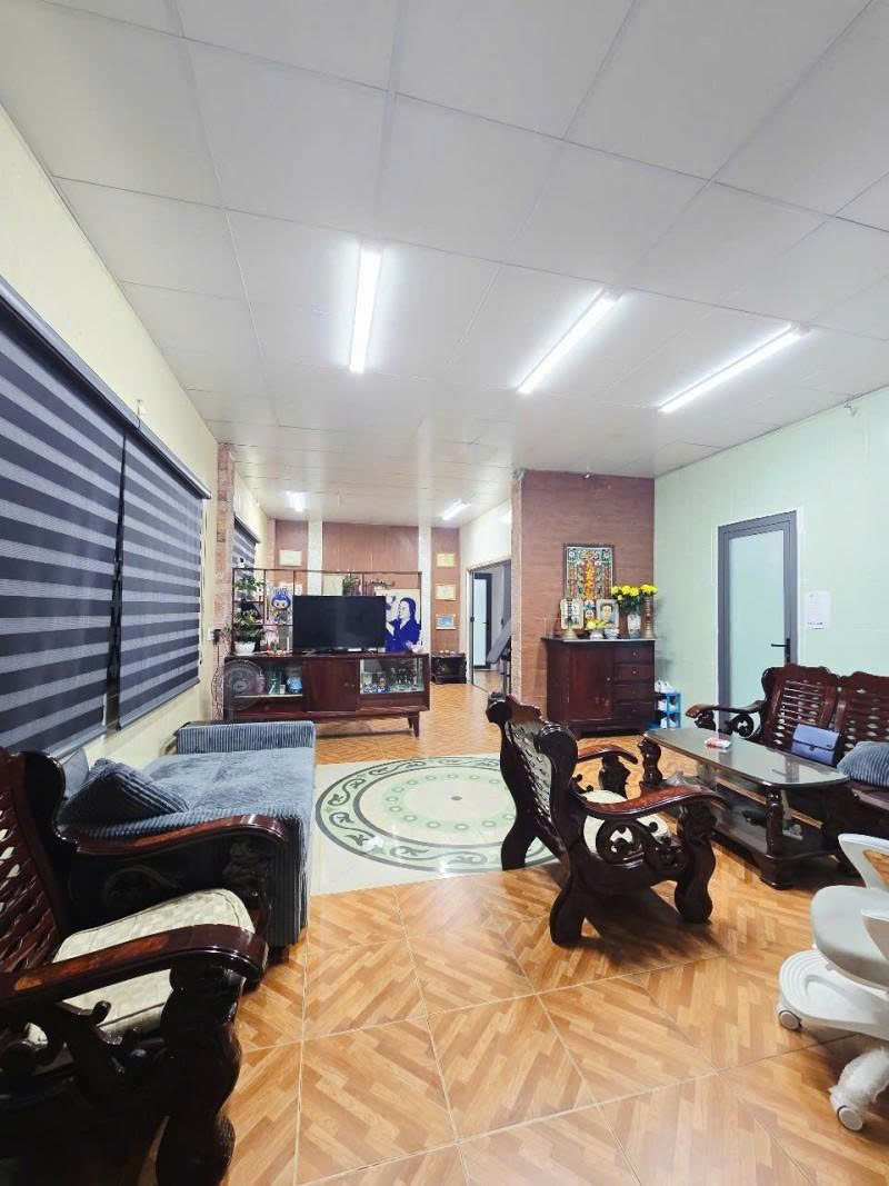Bán nhà Biệt thự - Mặt tiền Sông Nhuệ - gần Trường Sơn, 17x33m, 2 Tầng, 1 đời chủ, 109 Tỷ. 16014476