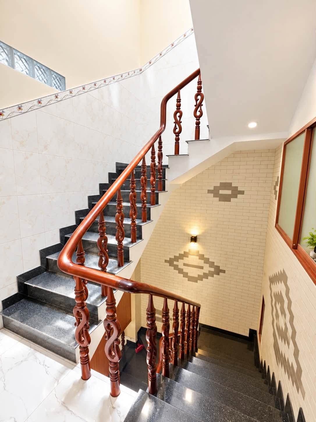 BÁN NHÀ TÔ HIỆU HXH TRÁNH THÔNG 80M 3 TẦNG NHỈNH 8 TỶ 16014499