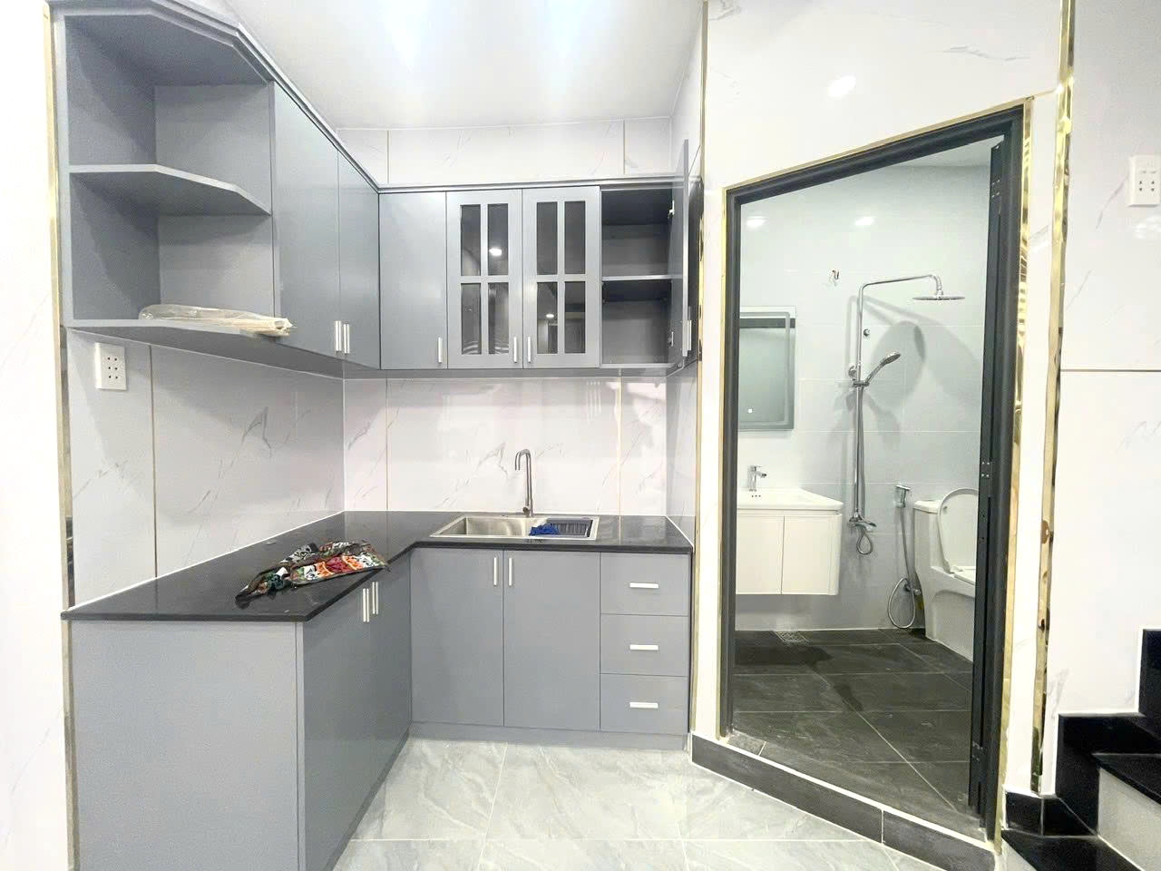 Nhà cách mặt tiền Đặng Chất 3 căn P.Chánh Hưng P2Q8 16014522