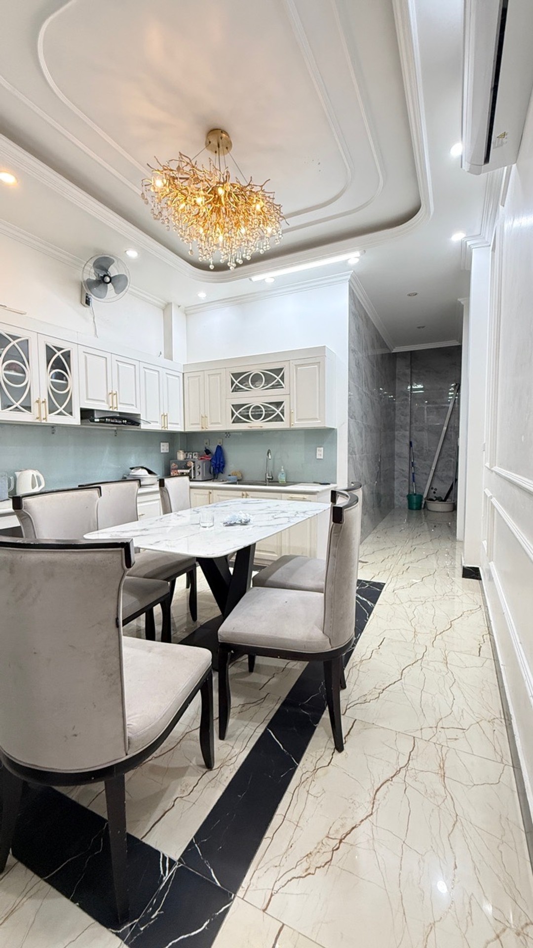 Bán nhà mặt phố Cát Cụt - 7 tầng thang máy, mặt phố trung tâm 16014528
