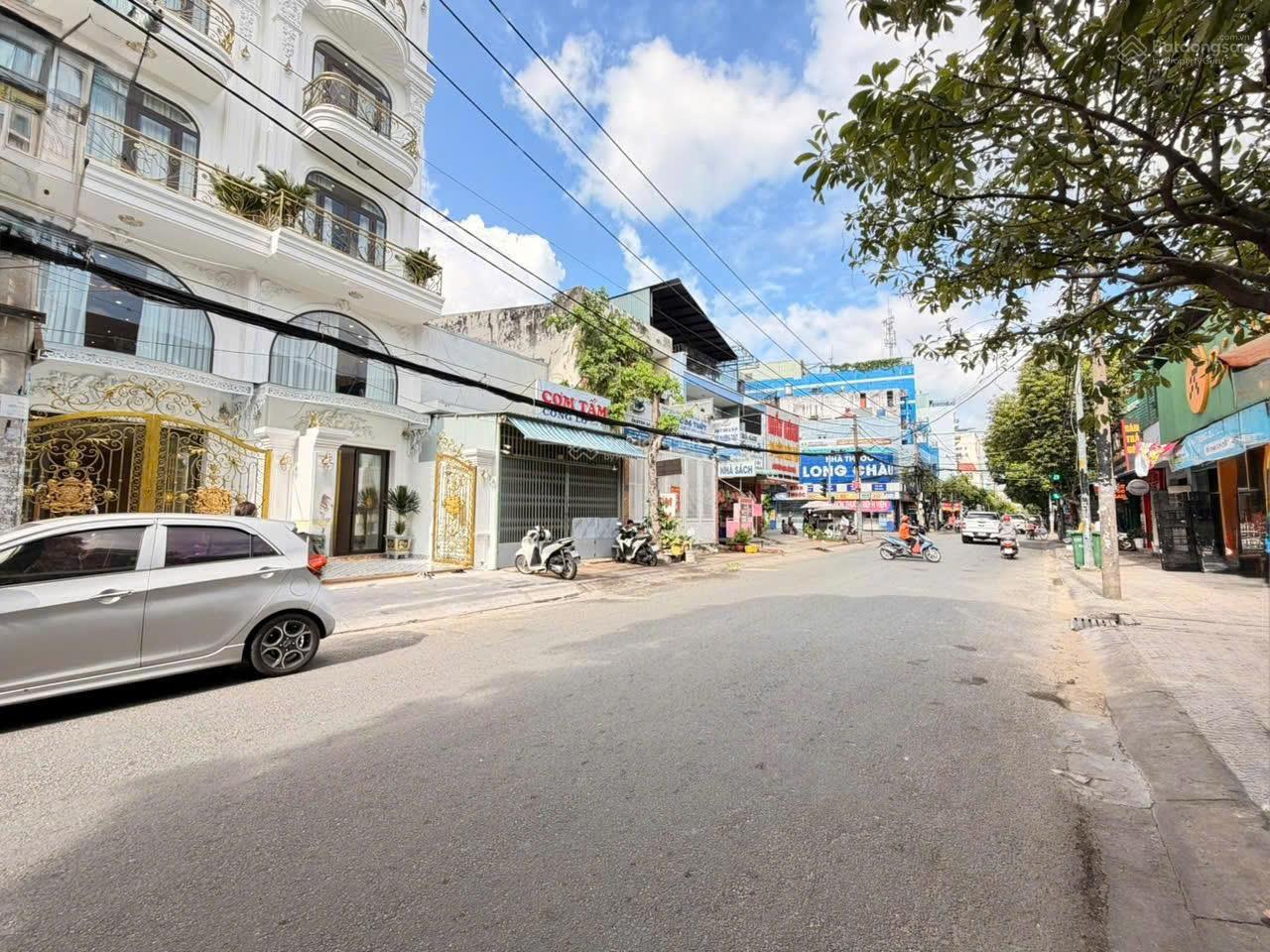 Chính chủ cần bán nhà mặt phố tại trần thị trọng- 17,9 tỷ,dt: 80m2, hàng hiếm 16014535