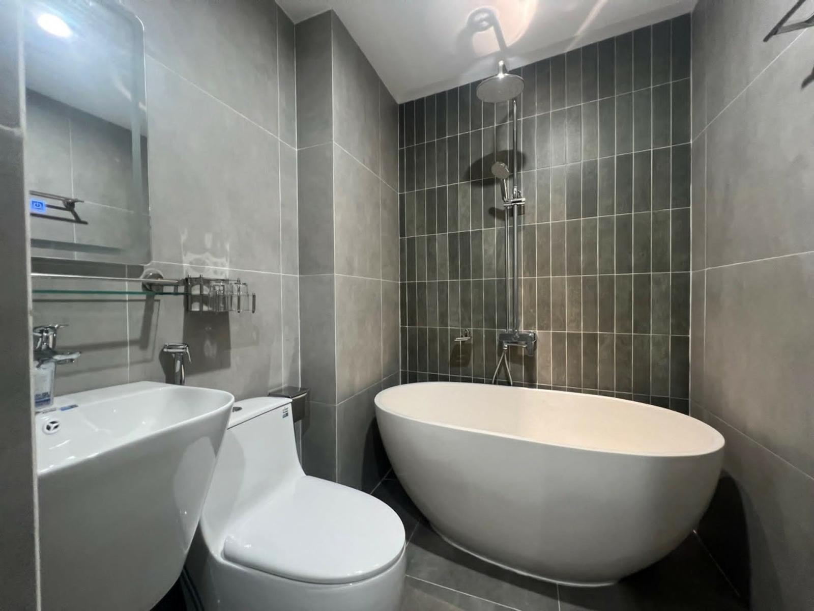 Bán tòa nhà 8 tầng phố Phú Xá , diện tích 110m2, giá 32 tỷ 16014572