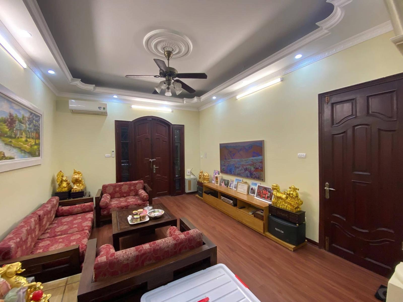 Bán nhà mặt phố Xã Đàn, 49m2, 5 tầng, mặt tiền 7.16m, 42 tỉ, vỉa hè rộng, kinh doanh đỉnh 16014578