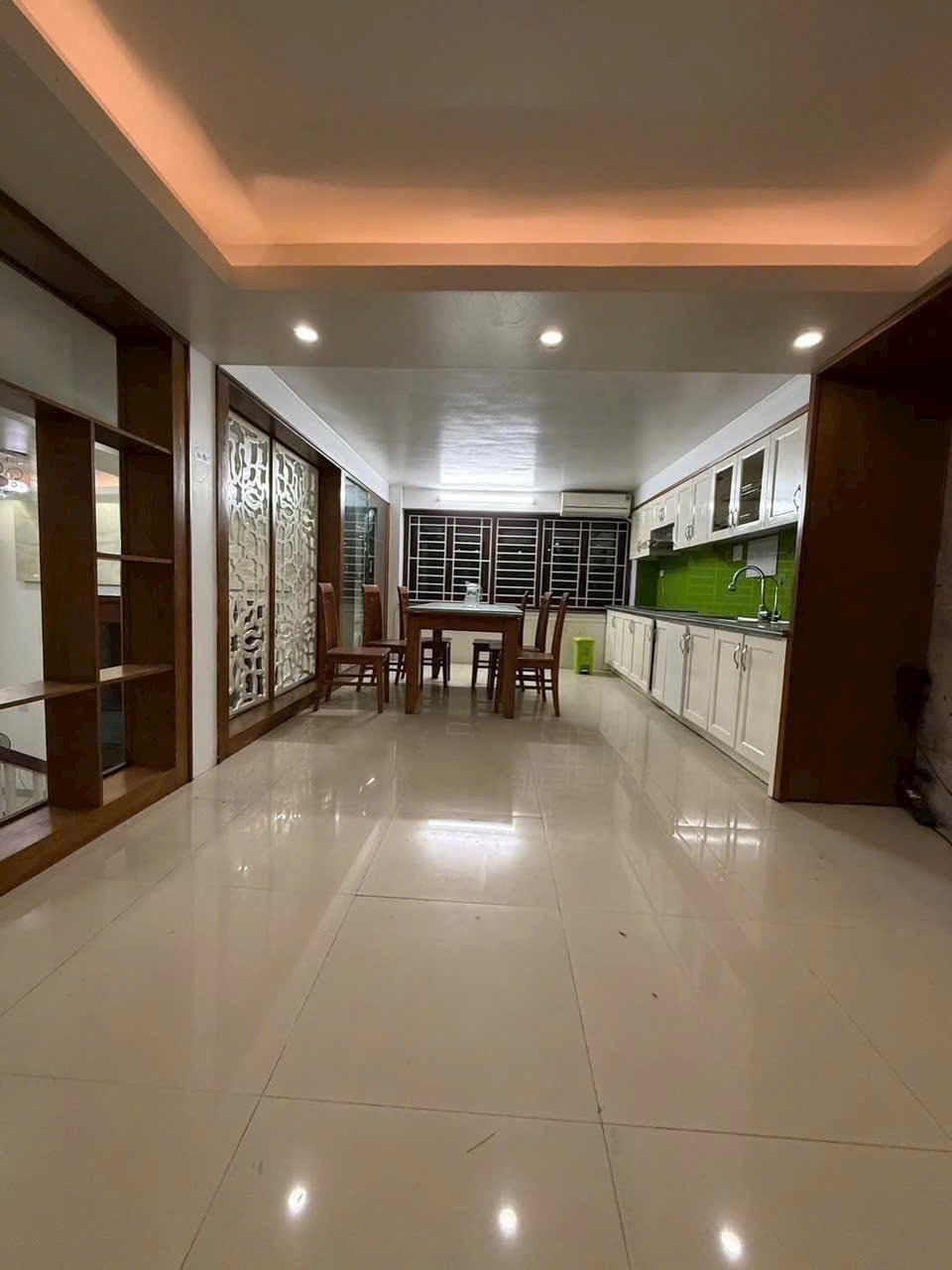 Bán nhà mặt phố khu Đông Nam Cường, TP HD, 63m2, mt 9m, 4 tầng, 4 ngủ, 4 vs, nhà đẹp, giá 6.x tỷ 16014623