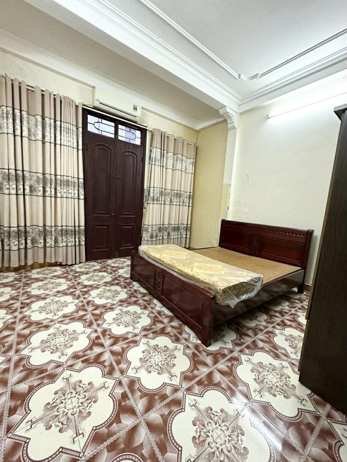 Bán Nhà Yên Lãng. Đống Đa. DT 50m2. MT 4.5m. 5 Tầng. Giá 13.7 Tỷ. 16014644