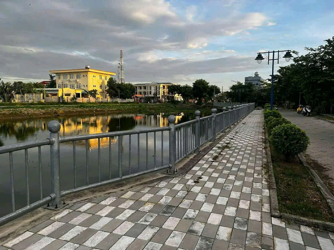 BÁN NHÀ NGHỈ 2 TẦNG – 8 PHÒNG và NHÀ CẤP 4 GÁC ĐÚC LỬNG TẠI ĐIỆN BÀN 16014693