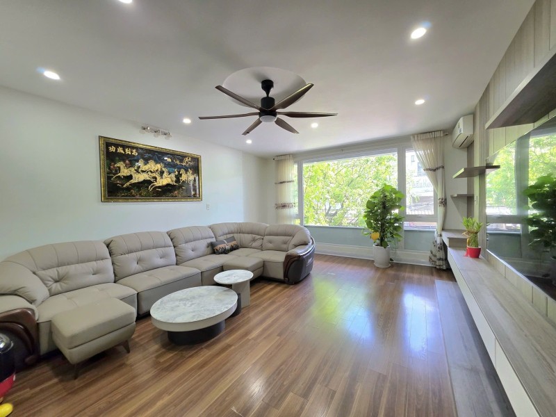 #  MT Tiểu La, đường 10.5m, 80m2, 4 tầng đúc hiện đại, thang máy, dòng tiền 40tr, 14.x tỷ 16014753