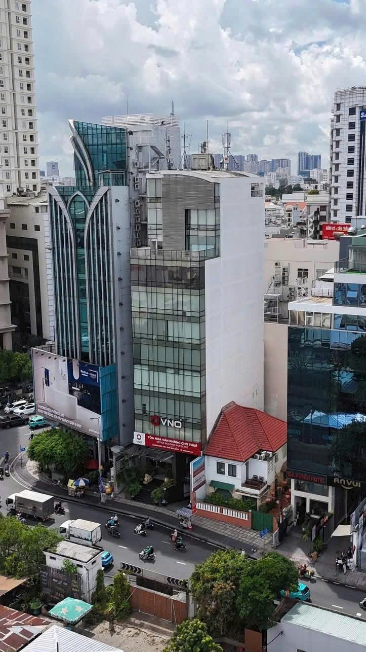 Bán Toà Nhà Văn Phòng Mặt Tiền 111 Đường Lý Chính Thắng Quận 3.Hầm+12 Tầng.Giá 350 tỷ 16014813