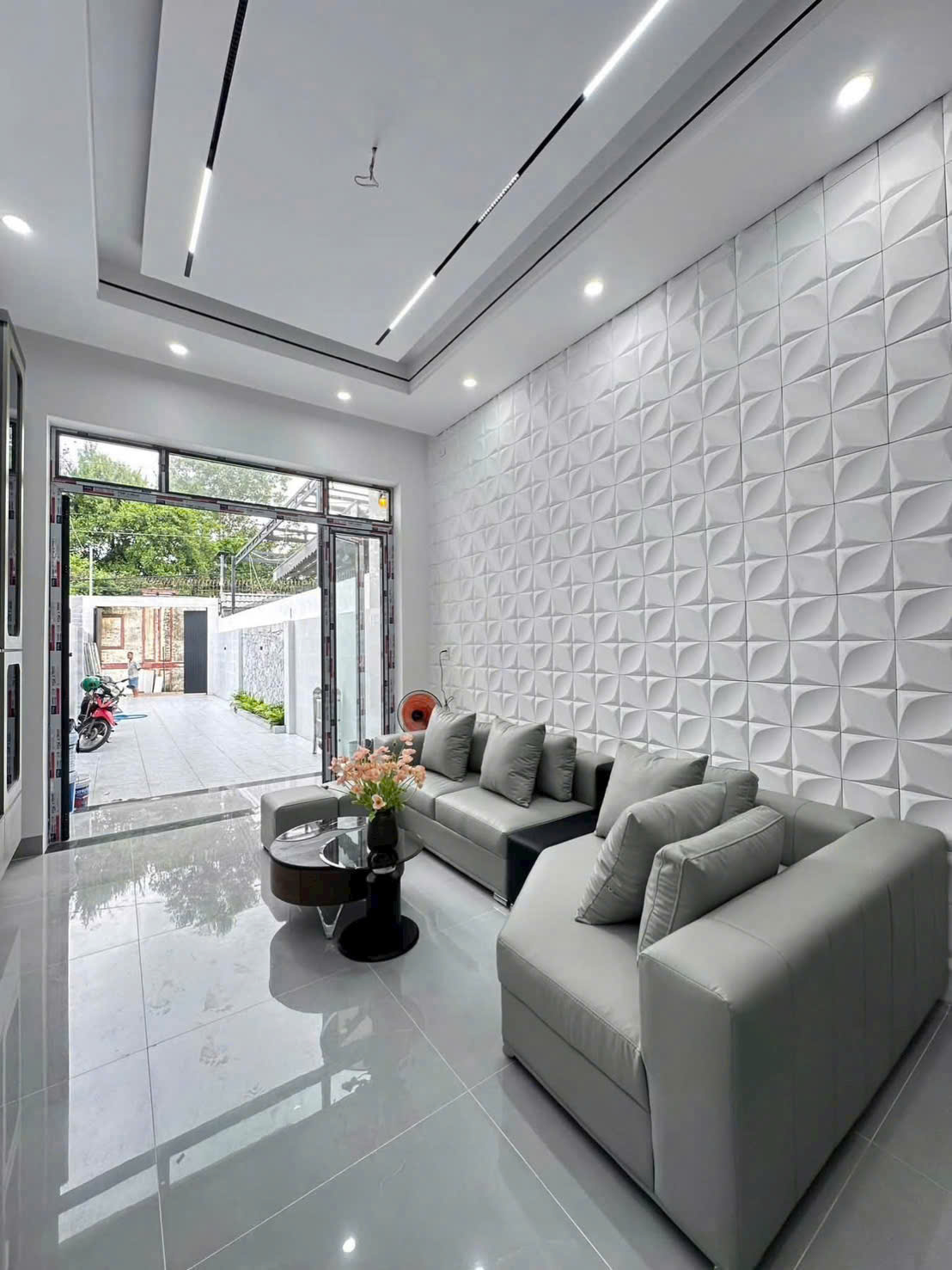 Nhà phố 132m2 1 trệt 1 lầu đường xe oto Tân Phong cũ giá chỉ 4,150 tỷ 16014816