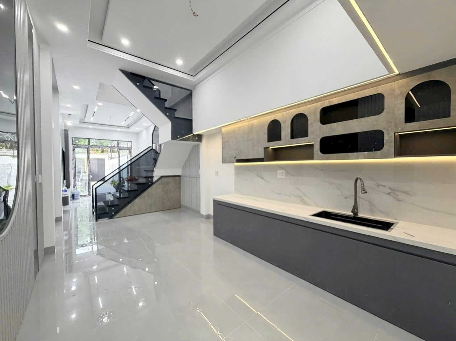 Nhà phố 132m2 1 trệt 1 lầu đường xe oto Tân Phong cũ giá chỉ 4,150 tỷ 16014816