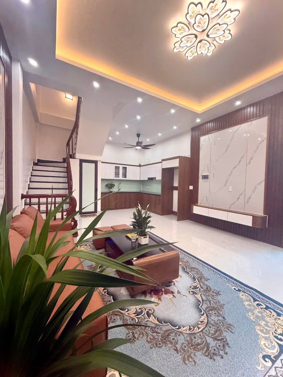 Bán nhà ngõ 150 Nguyễn Hữu Cầu, ph Ngọc Châu, TP HD, 40m2, 4 tầng, 4 ngủ, 3vs, 2.0x tỷ 16014849