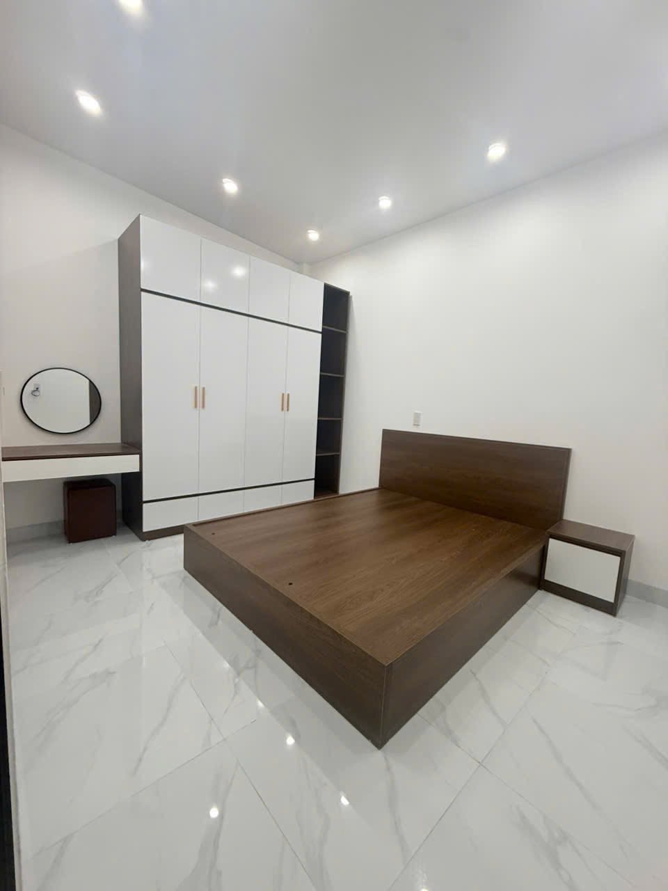 Bán nhà ngõ 150 Nguyễn Hữu Cầu, ph Ngọc Châu, TP HD, 40m2, 4 tầng, 4 ngủ, 3vs, 2.0x tỷ 16014849
