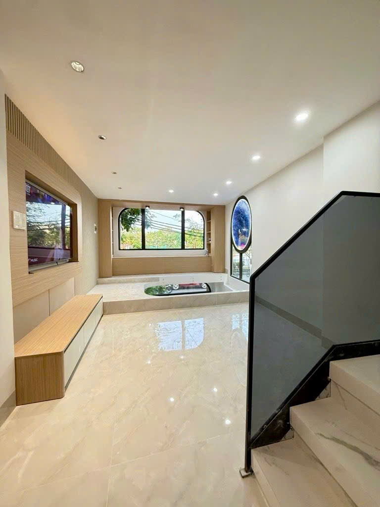 BÁN NHÀ 4 TẦNG MỚI- CĂN GÓC 2 MẶT TIỀN VIEW SÔNG HOÀNG SA & NGUYỄN VĂN NGUYỄN, P.TÂN ĐỊNH, QUẬN 1- 16014871