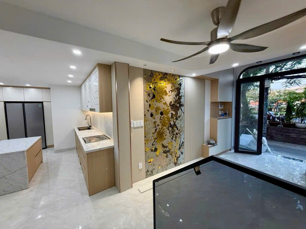 BÁN NHÀ 4 TẦNG MỚI- CĂN GÓC 2 MẶT TIỀN VIEW SÔNG HOÀNG SA & NGUYỄN VĂN NGUYỄN, P.TÂN ĐỊNH, QUẬN 1- 16014871