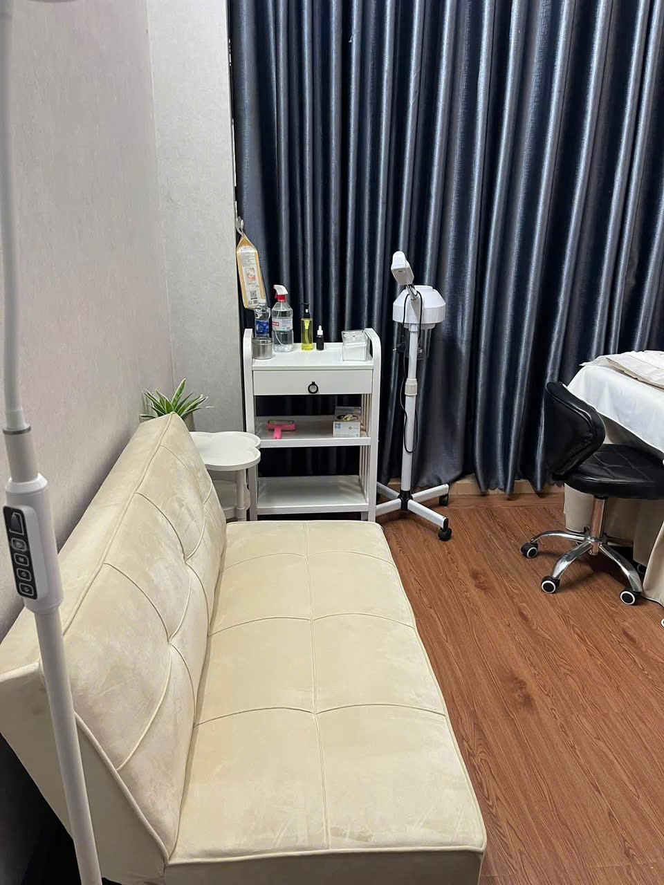 Tân Phú ! SANG RẺ SPA GỘI – BODY – TRIỆT DECOR ĐẸP CHỈ 168 tr , MB chỉ : 13 tr, MT Hẻm sầm uất, DT 16014894
