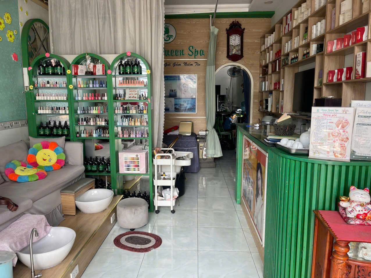Bình Tân ! SANG RẺ SPA DA - GỘI – NAIL – CHỈ 98 tr , MB chỉ : 10 tr, MT đường lớn sầm uất gần chợ, 16014898