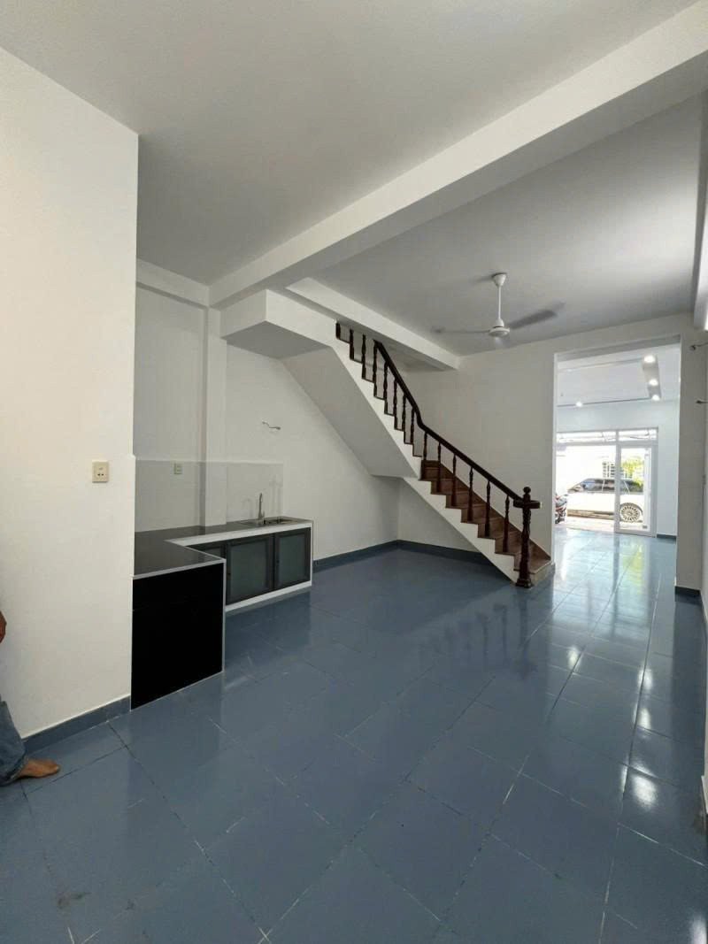 Bán nhà hẻm 8m - ngay hẻm 331/ Phan Huy Ích, gần Emart, 4,5x15m, 3 Tầng - 4PN, 8,9 Tỷ 16014971