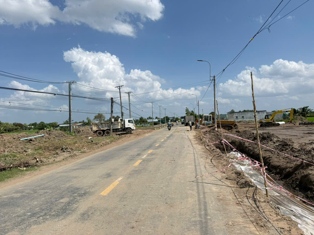 Bán nhà vườn gần 1.900m2 - Thổ cư hơn 1.600m2 - View sông Vàm Cỏ Tây - Giá 5,9 tỷ 16015010