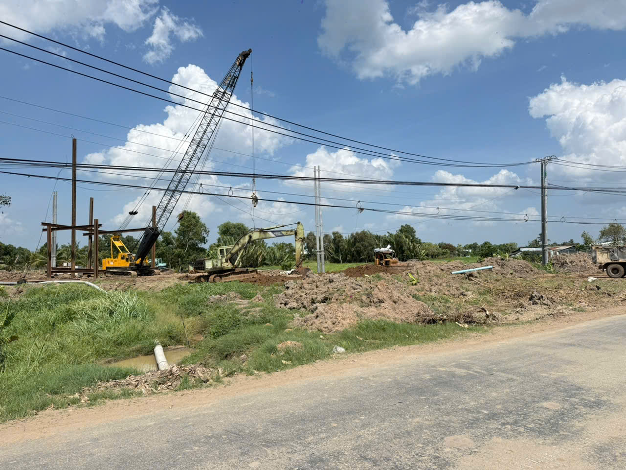 Bán nhà vườn gần 1.900m2 - Thổ cư hơn 1.600m2 - View sông Vàm Cỏ Tây - Giá 5,9 tỷ 16015010
