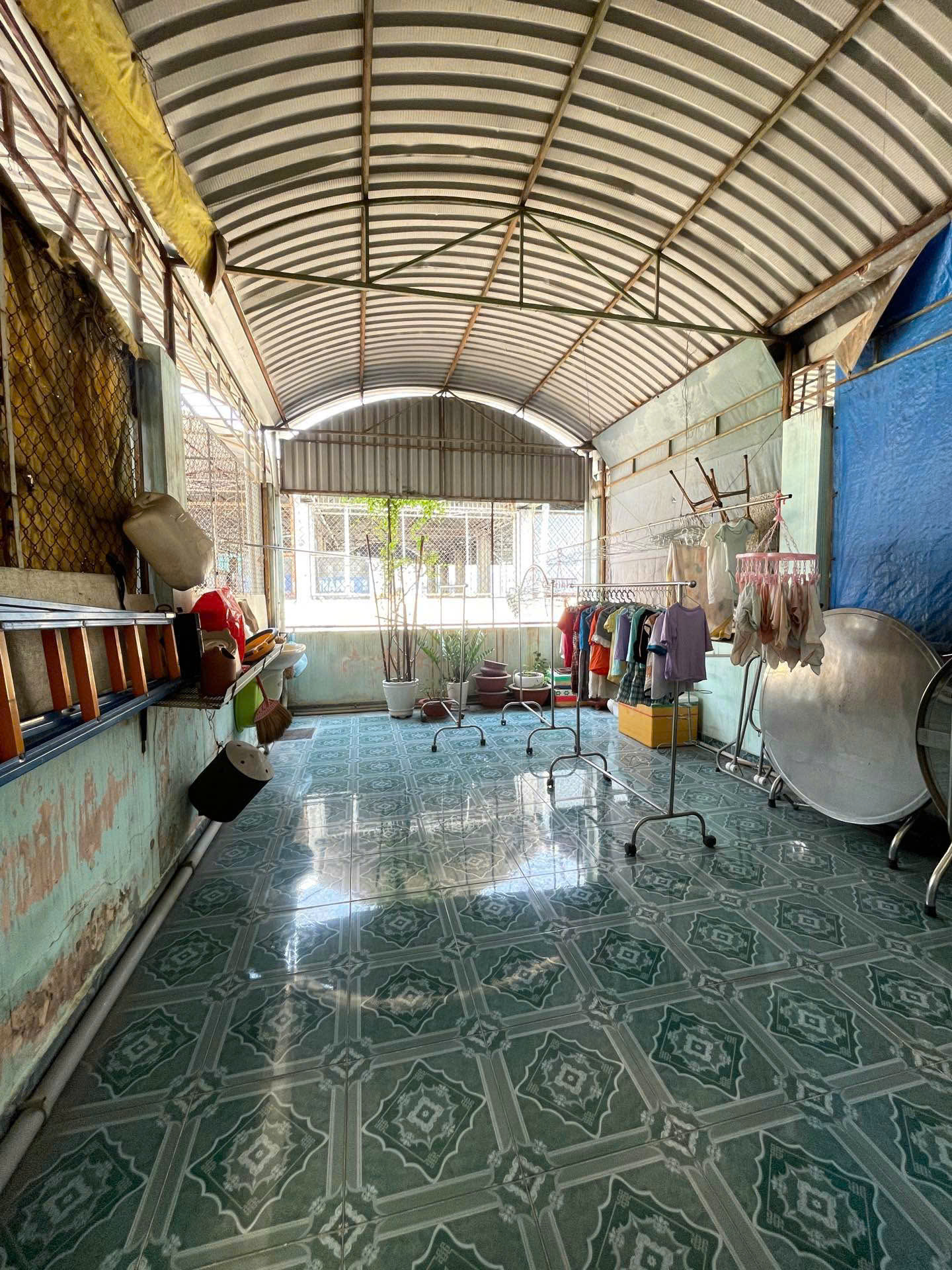 Nhà 4 Tầng, 80m2, hẻm xe hơi, vào ở ngay, giá 9.5 tỷ tại Quận 9 16015024