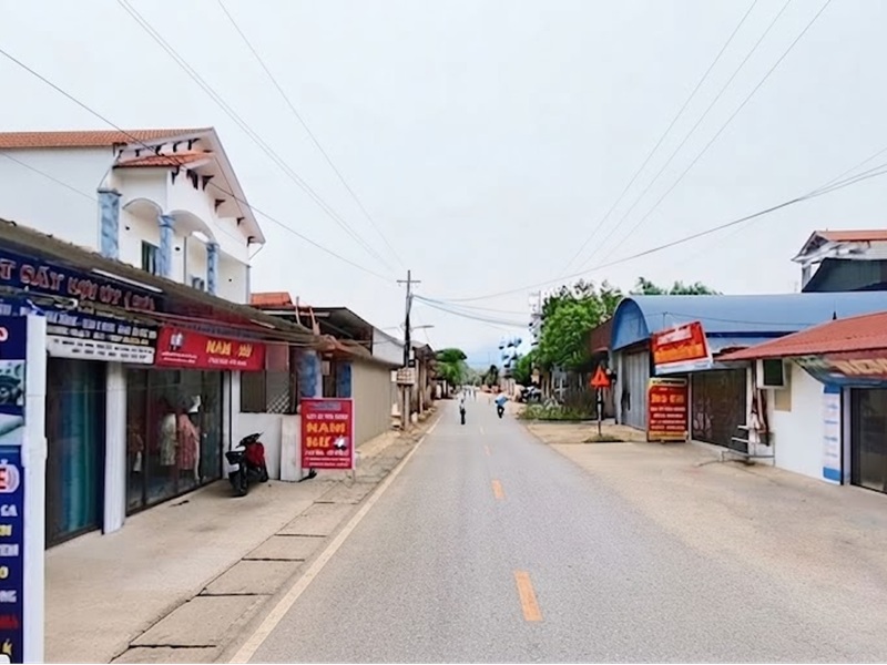 BÁN NHÀ CẤP 4, MẶT ĐƯỜNG LỚN TRUNG TÂM THỊ TRẤN, KD SẦM UẤT, LÔ GÓC, 110M2, MT6M, NHỈNH 2T
 16015035