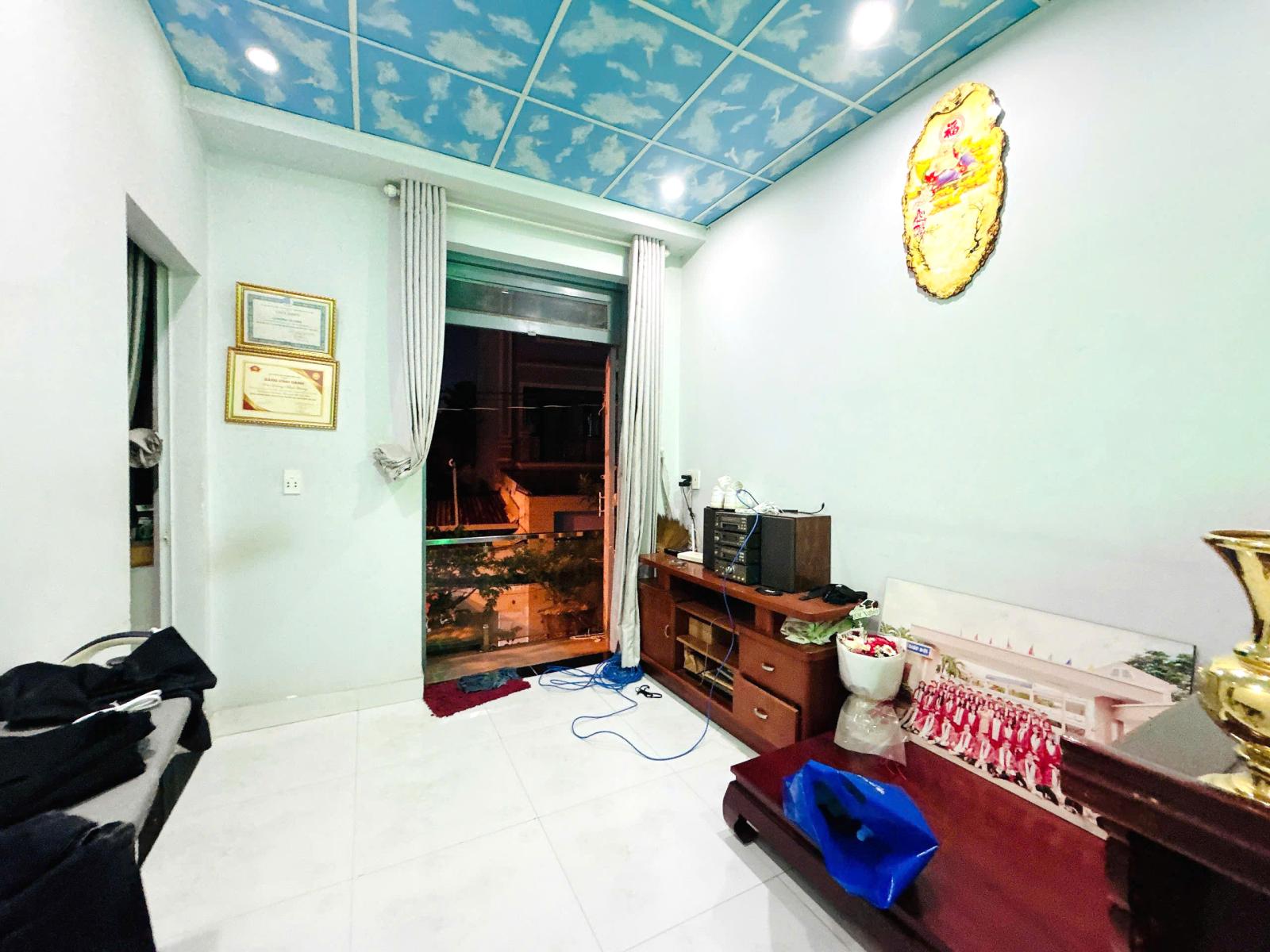 Nhà Mặt Tiền Linh Chiểu 46m², Gần ĐH Ngân Hàng, Giá 4,7 Tỷ giảm sốc 1.8 tỷ 16015037