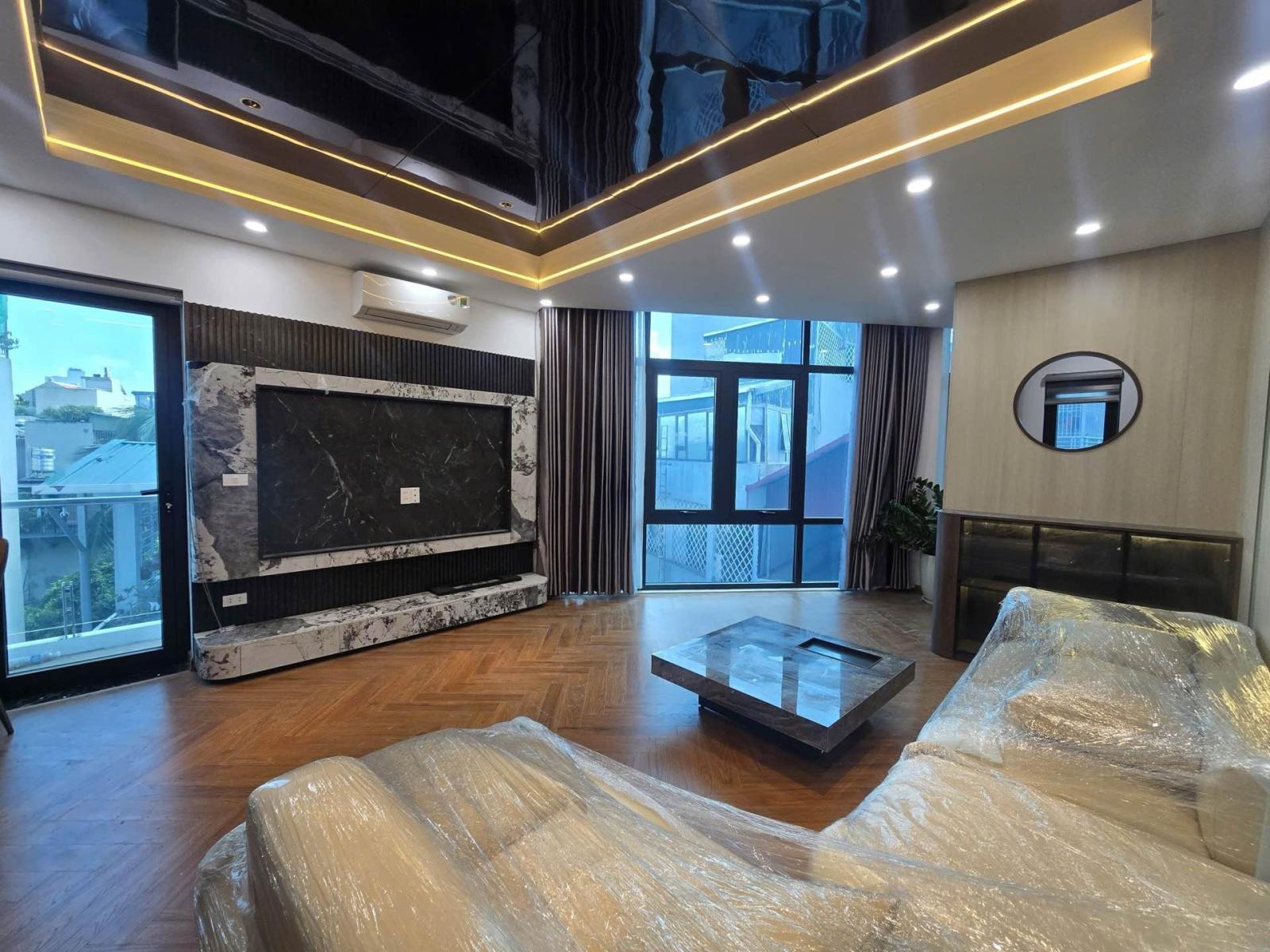 Giá mềm 14 tỷ 50m lô góc ngõ ô tô Nguyễn Văn cừ,Long Biên 16015066