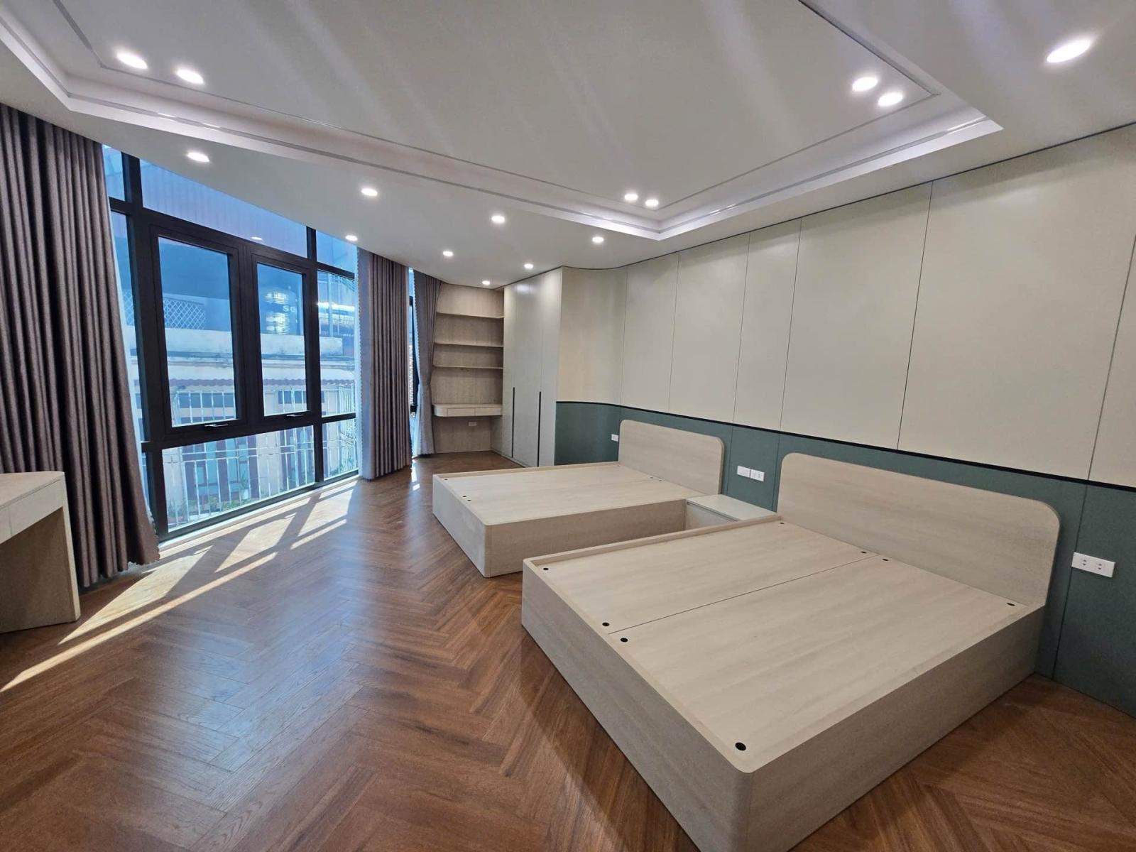 Giá mềm 14 tỷ 50m lô góc ngõ ô tô Nguyễn Văn cừ,Long Biên 16015069