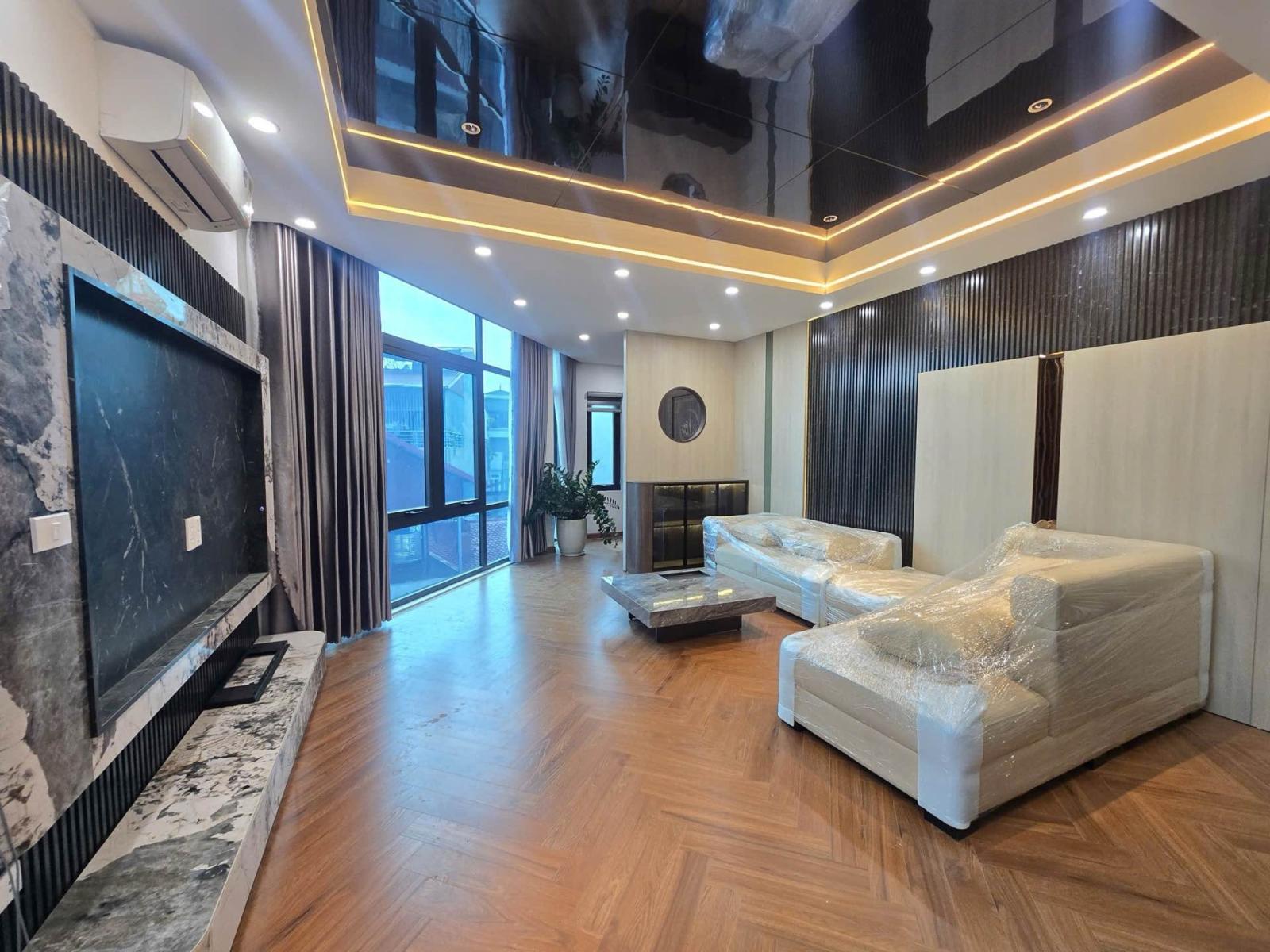 Giá mềm 14 tỷ 50m lô góc ngõ ô tô Nguyễn Văn cừ,Long Biên 16015073
