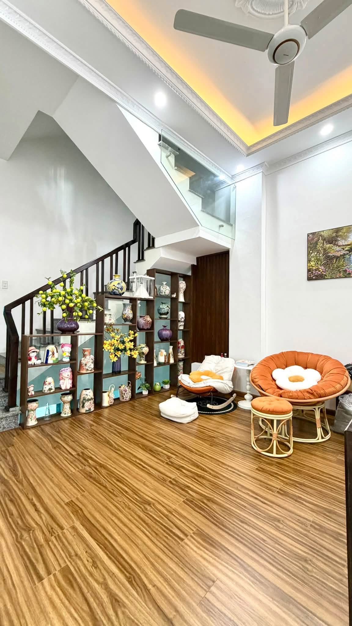 Bán nhà ngõ phố Bình Lộc, ph Tân Bình, TP HD, 42.5m2, 4 tầng, 3 ngủ, 3 vs, đường oto, 3.x tỷ 16015080