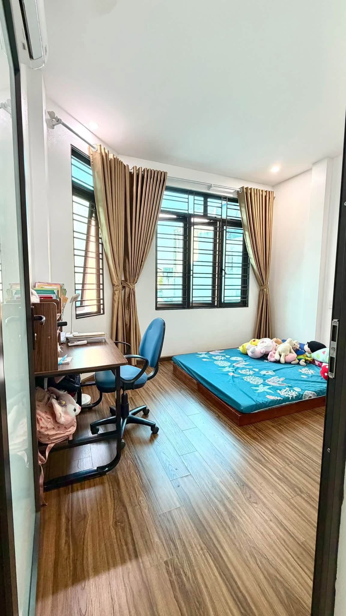 Bán nhà ngõ phố Bình Lộc, ph Tân Bình, TP HD, 42.5m2, 4 tầng, 3 ngủ, 3 vs, đường oto, 3.x tỷ 16015080