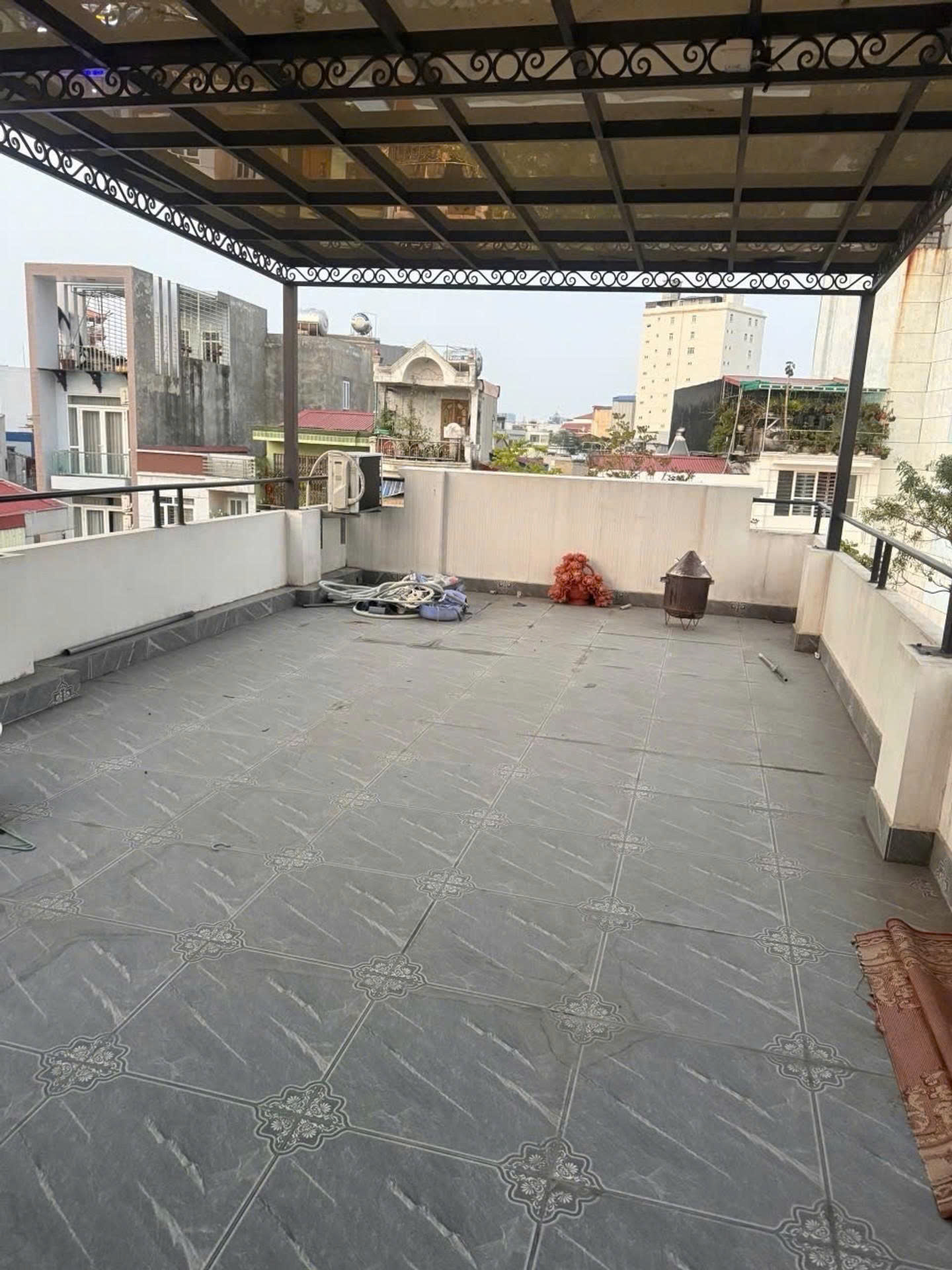 Nhà mặt đường lô góc Dư Hàng - Thang máy 650 kg - Vị trí cực kỳ đắc địa 16015096