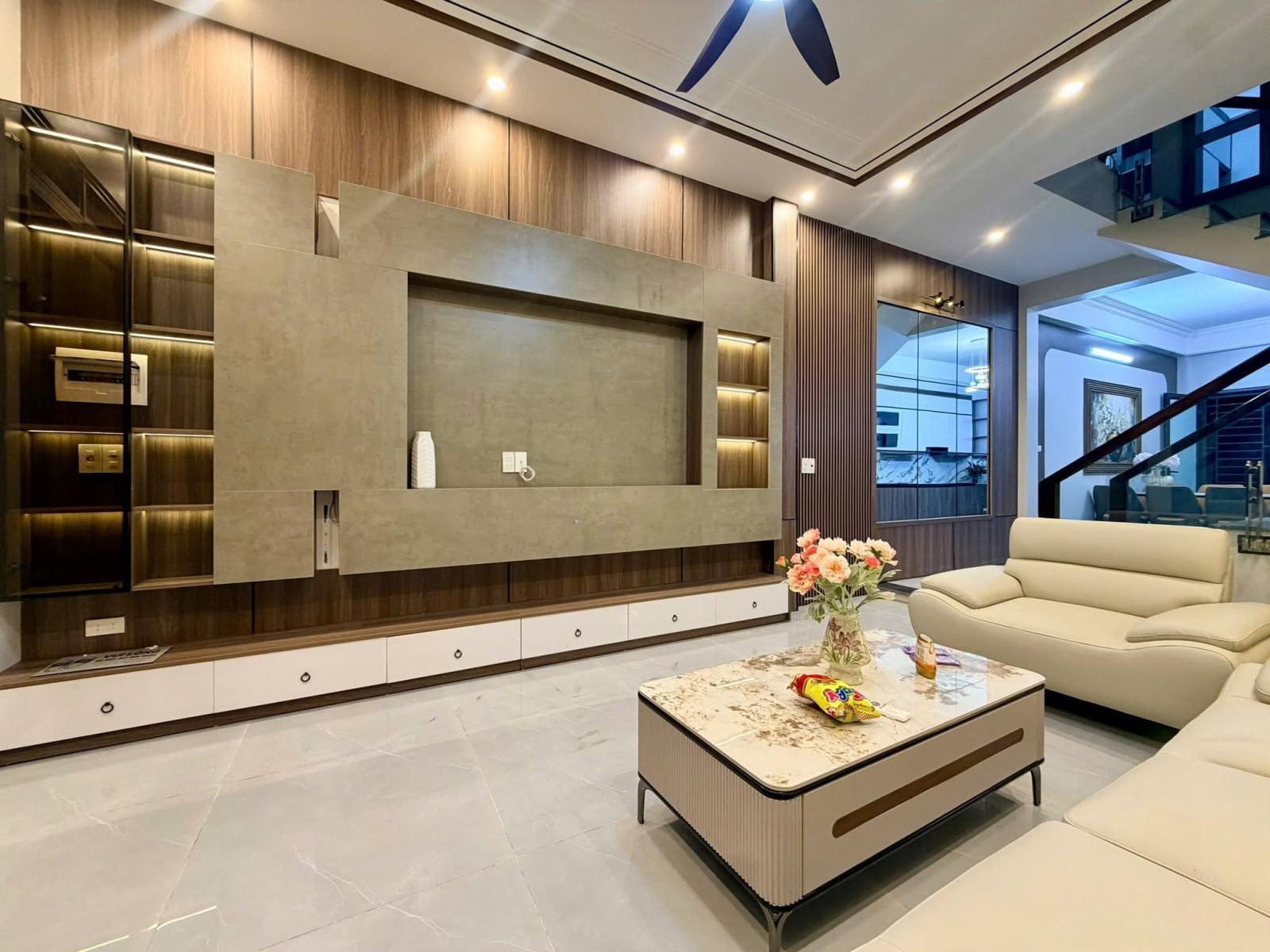 Bán nhà 3 tầng ngõ phố Đức Minh, ph Thanh Bình, TP HD, 50m2, 3 ngủ, hướng tây, 3.x tỷ 16015100